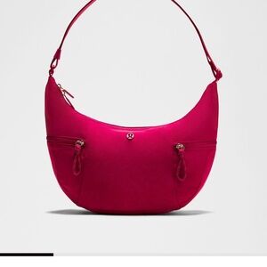 Lululemon Athletica Fuchsia slouchy Shoulder Bag 6L